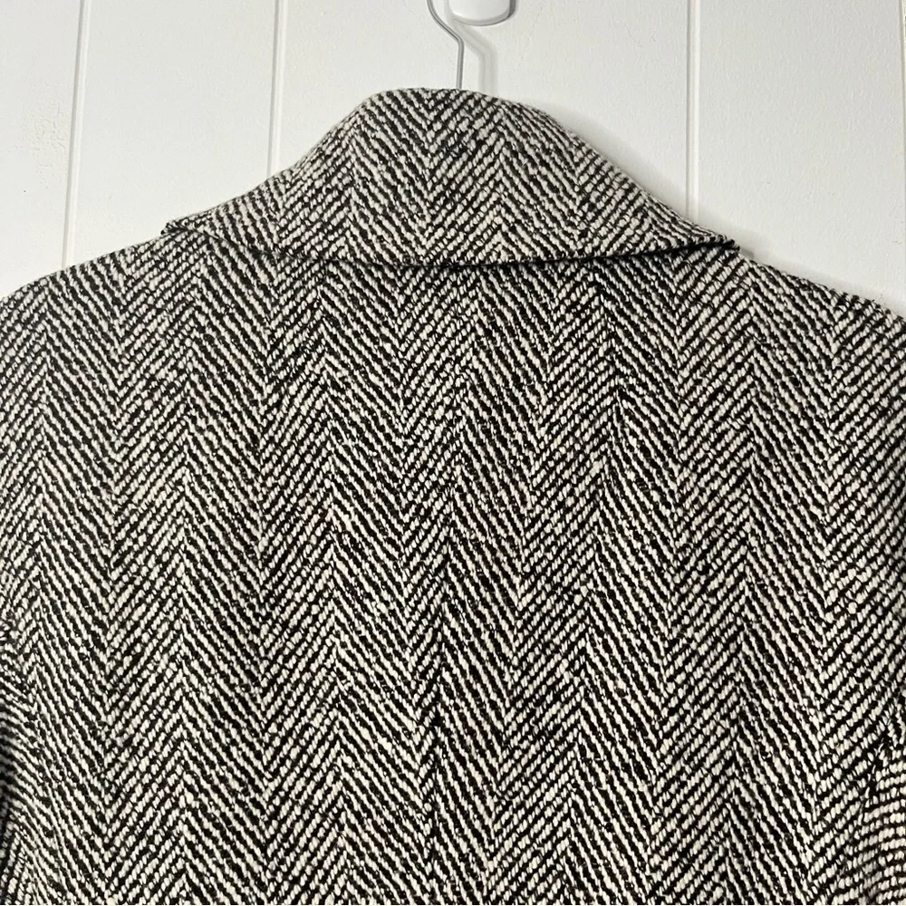 MaxMara Wool Cashmere Herringbone Tweed Trench Dress Coat Leather Belt Size 12 - Picture 9 of 14